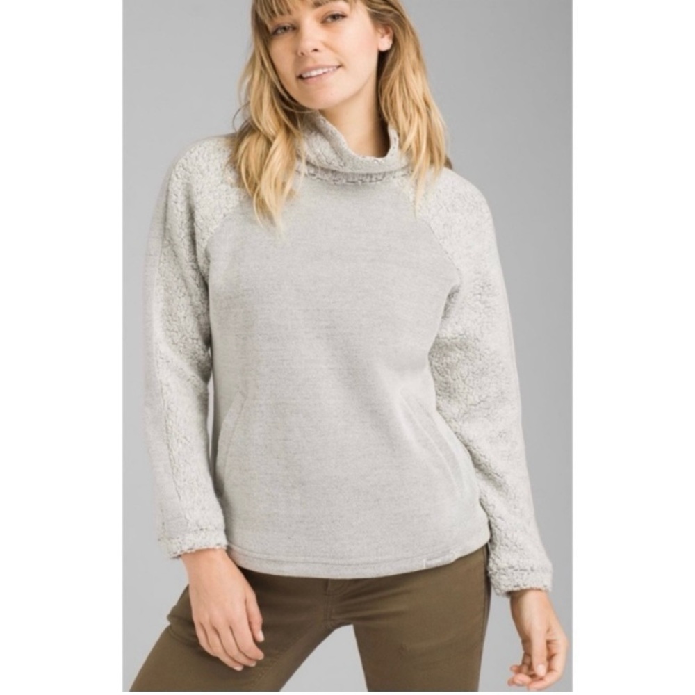 Prana Gray Women's Sweater with Pockets